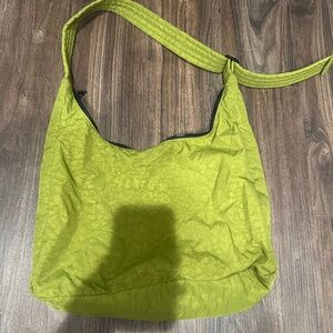 BAGGU Regular Avocado Shoulder Bag